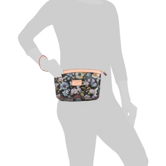 CAVALCANTI Collection Leather Beauty Case Wristlet - Picture 4 of 4